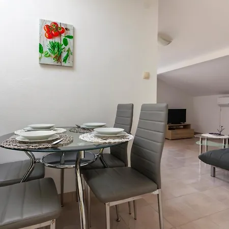 Katarina B Apartment Sveti Vid-Miholjice